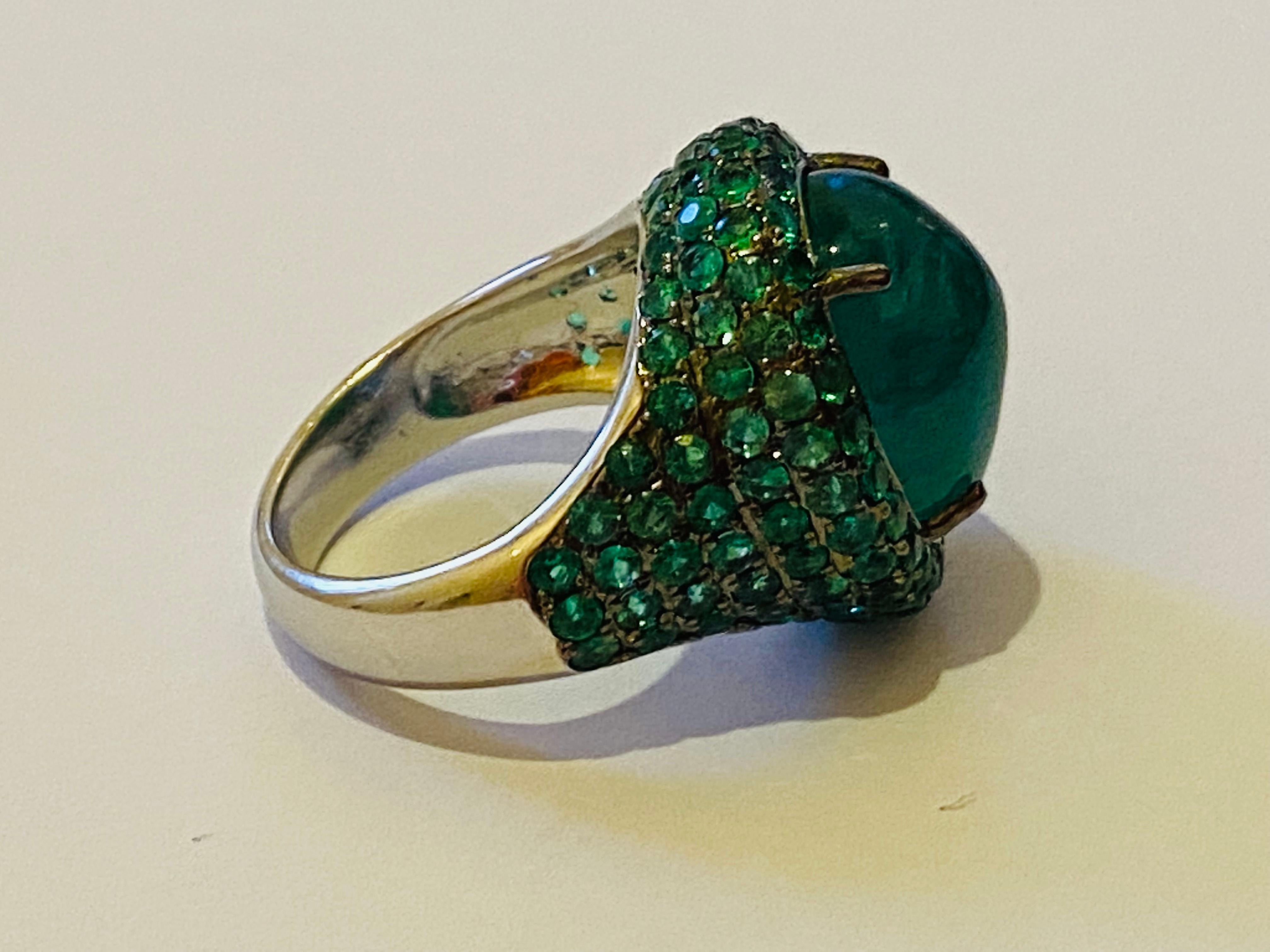  AIG Certified 10 Carat Zambian Emerald 18K Gold Ring In New Condition For Sale In Massafra, IT