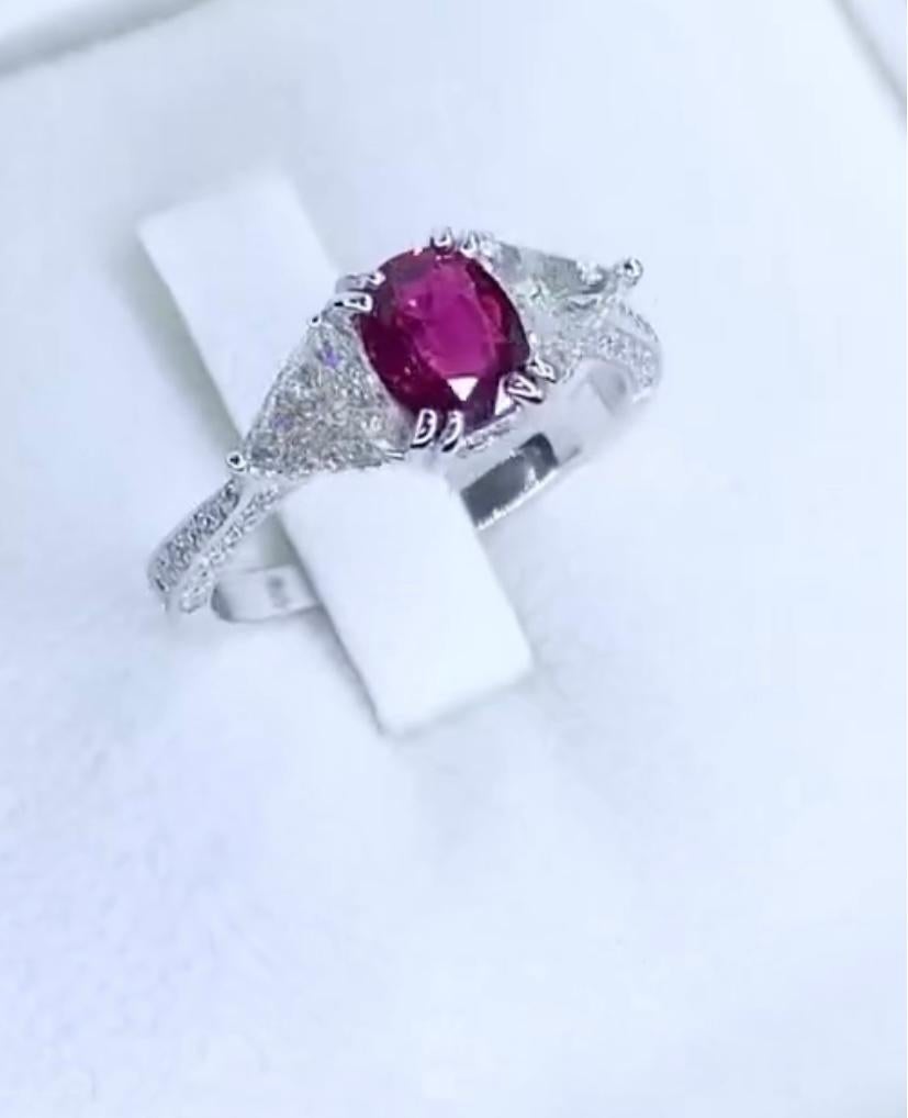 Certificado AIG  1,00 Quilate Rubí Siamés Diamantes Anillo de Oro de 18k Corte oval en venta