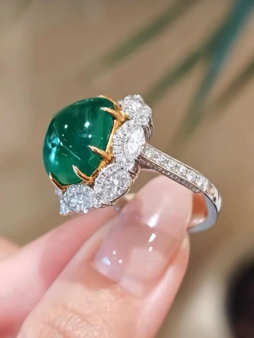 AIG Certified 10.00 Carat Zambian Emerald 3.00 Ct Diamonds 18K Gold Ring For Sale 2