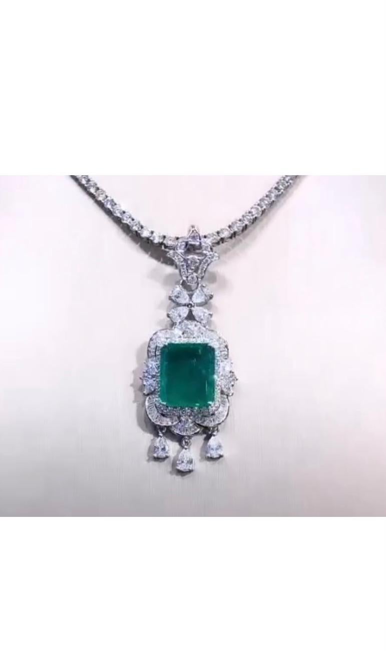 Mixed Cut AIG Certified 10.00 Carat Zambian Emerald  4.10 Ct Diamonds 18K Gold Pendant  For Sale