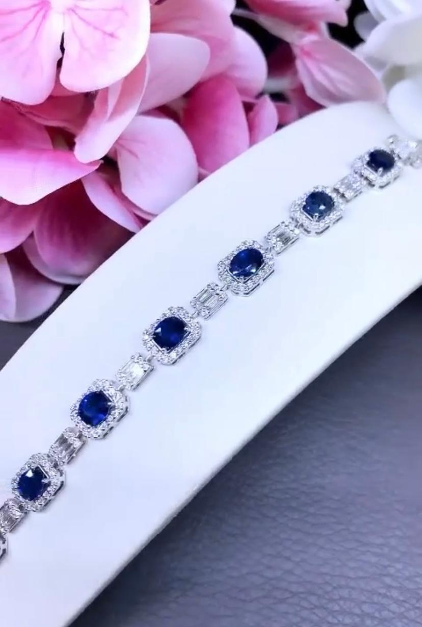 AIG Certified 10.00 Carats Ceylon Sapphires 2.10 Ct Diamonds 18K Gold Bracelet  In New Condition For Sale In Massafra, IT