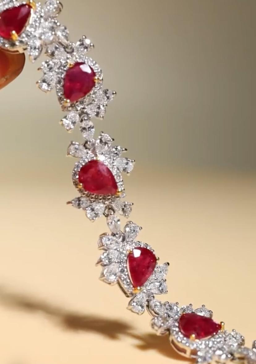 AIG zertifiziert 10,00 Karat Mosambik Rubine 7,80 Diamanten 18k Gold-Armband im Zustand „Neu“ im Angebot in New Delhi, Delhi