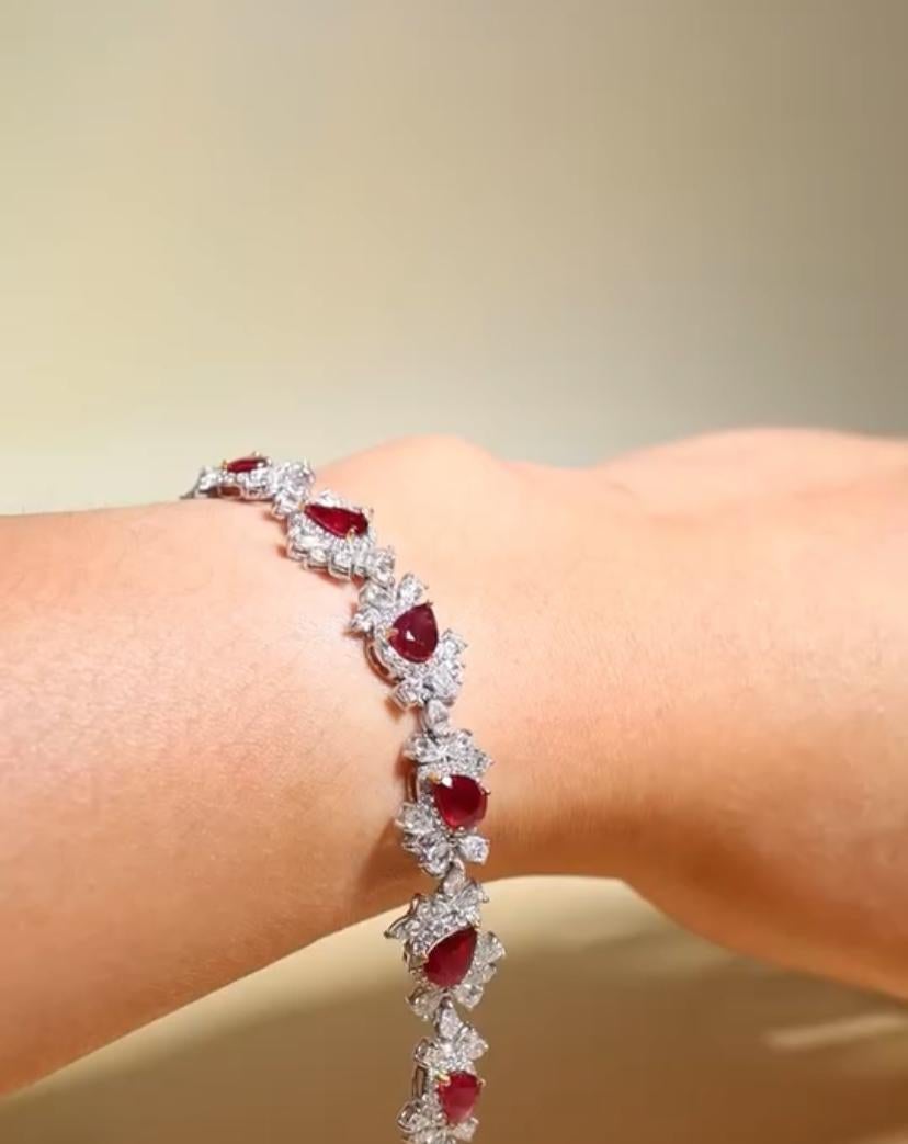 AIG zertifiziert 10,00 Karat Mosambik Rubine 7,80 Diamanten 18k Gold-Armband im Angebot 1