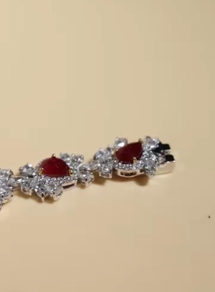 AIG zertifiziert 10,00 Karat Mosambik Rubine 7,80 Diamanten 18k Gold-Armband im Angebot 3