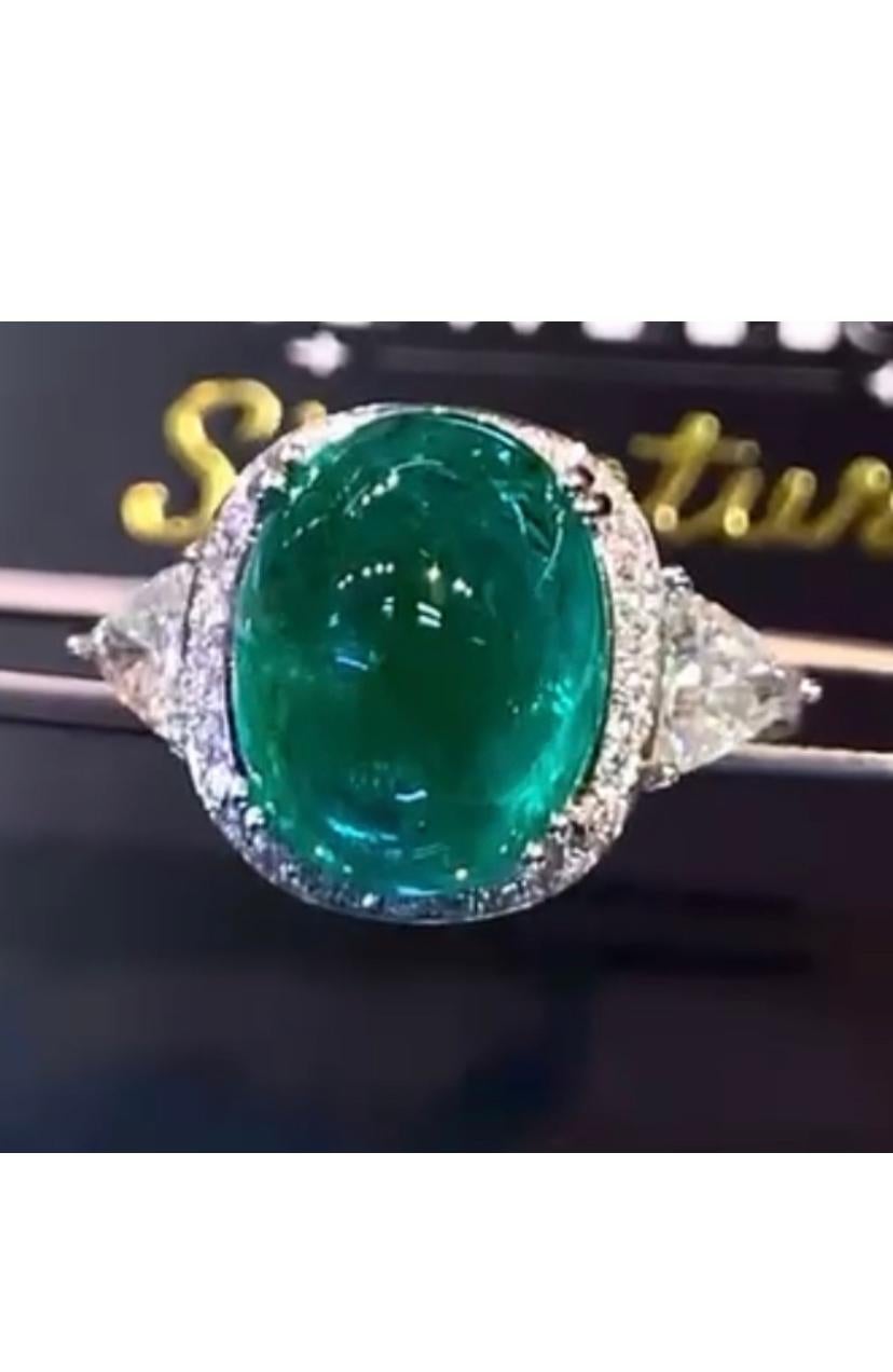 AIG Certified 10.00 Carats Zambian Emerald  Diamonds 18K Gold Ring For Sale 2