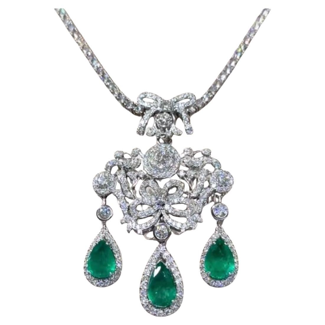 AIG Certified 10.00 Carats Zambian Emeralds 6.70 Ct Diamonds Pendant/Brooch Gold