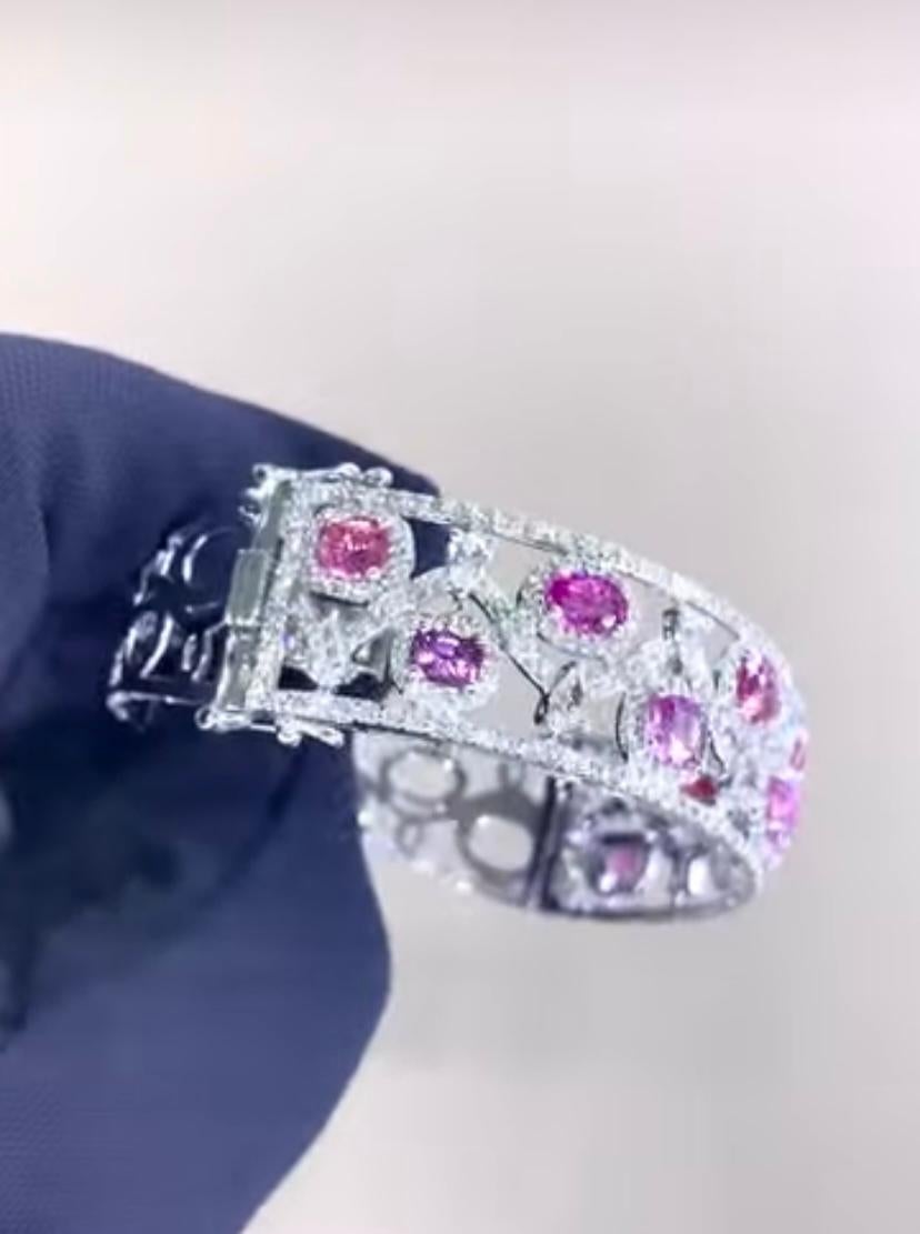 Mixed Cut AIG Certified 10.00 Ct Untreated Ceylon Pink Sapphires 5.80 Ct Diamonds Bracelet For Sale