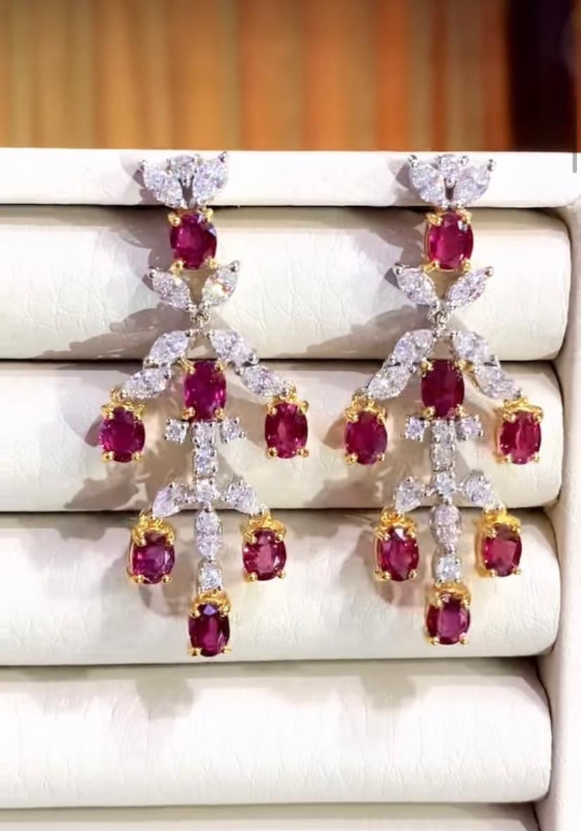 AIG Certified 11.00 Carats Siam Rubies 3.90 Ct Diamonds 18K Gold Earrings For Sale 1