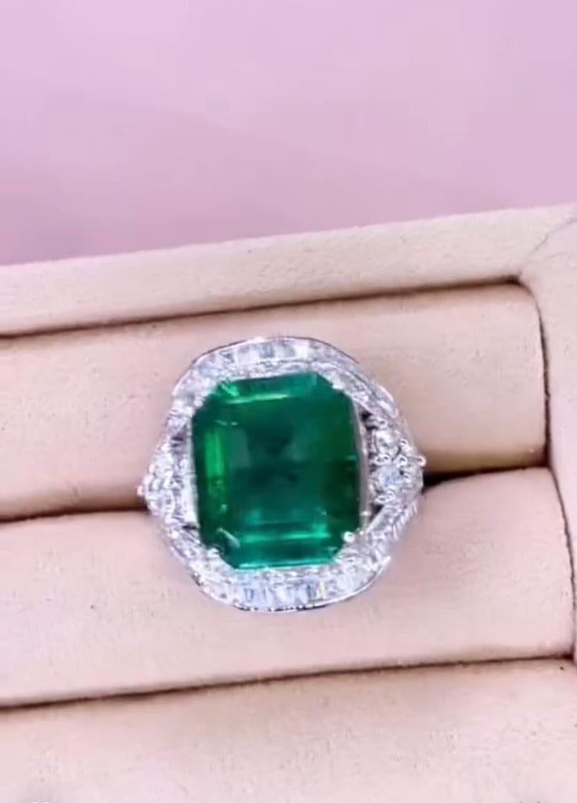 Bague certifiée AIG avec émeraude de Zambie de 11,00 carats et diamants naturels de 2,30 carats Neuf - En vente à Massafra, IT