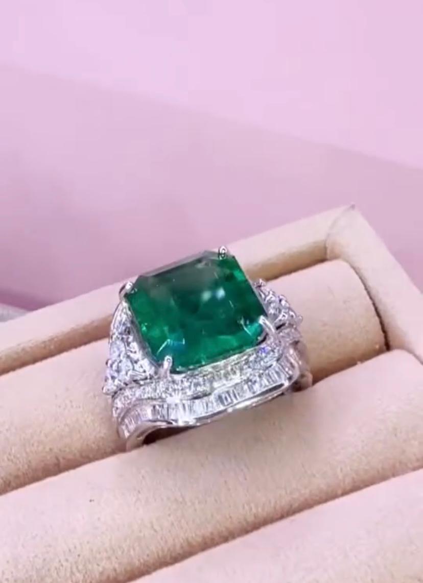 Bague certifiée AIG avec émeraude de Zambie de 11,00 carats et diamants naturels de 2,30 carats en vente 1