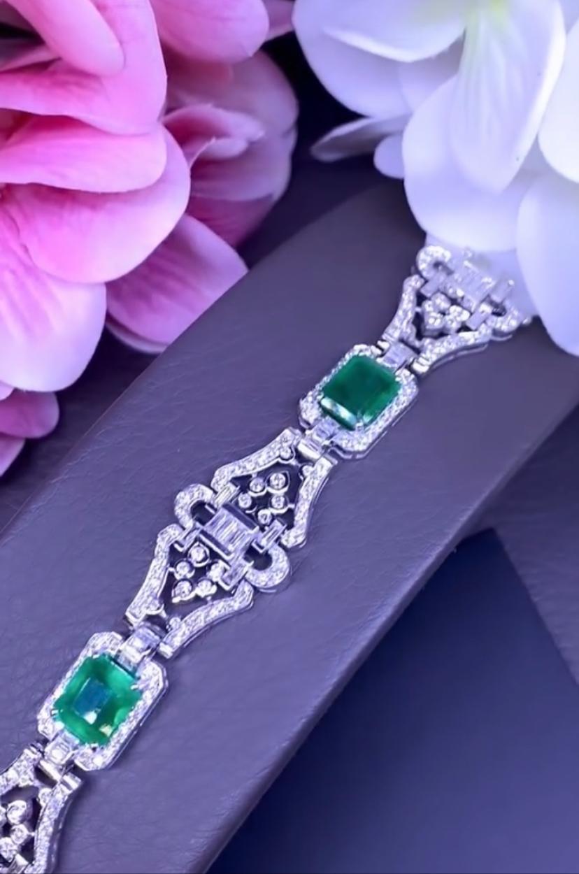 Emerald Cut AIG Certified 11.50 Carats Zambian Emeralds  4.40 Ct Diamonds 18K Gold Bracelet  For Sale