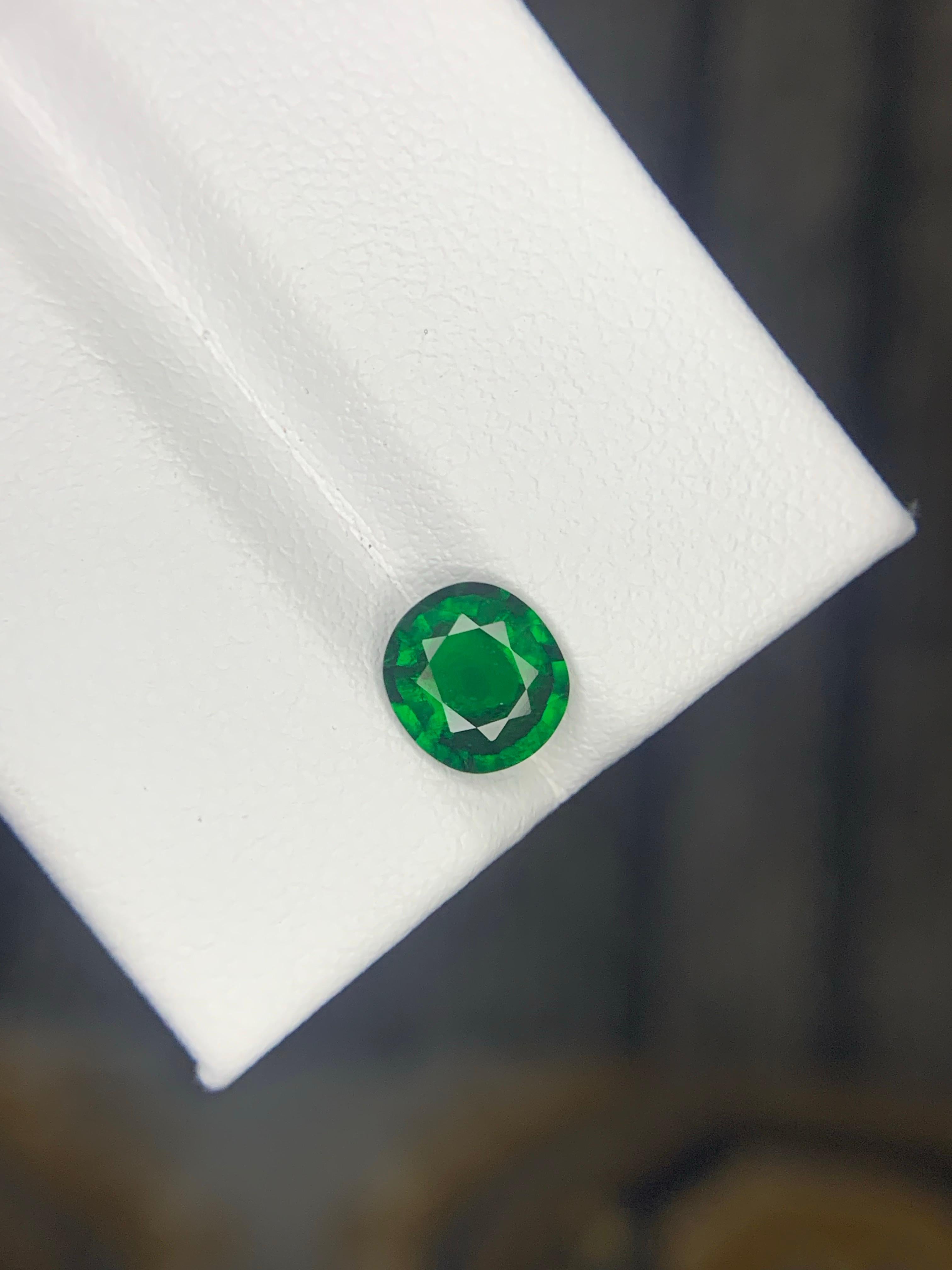 Gemma con taglio a cuscino certificata AIG da 1.17 carati di granato tsavorite naturale sfuso in vendita 5