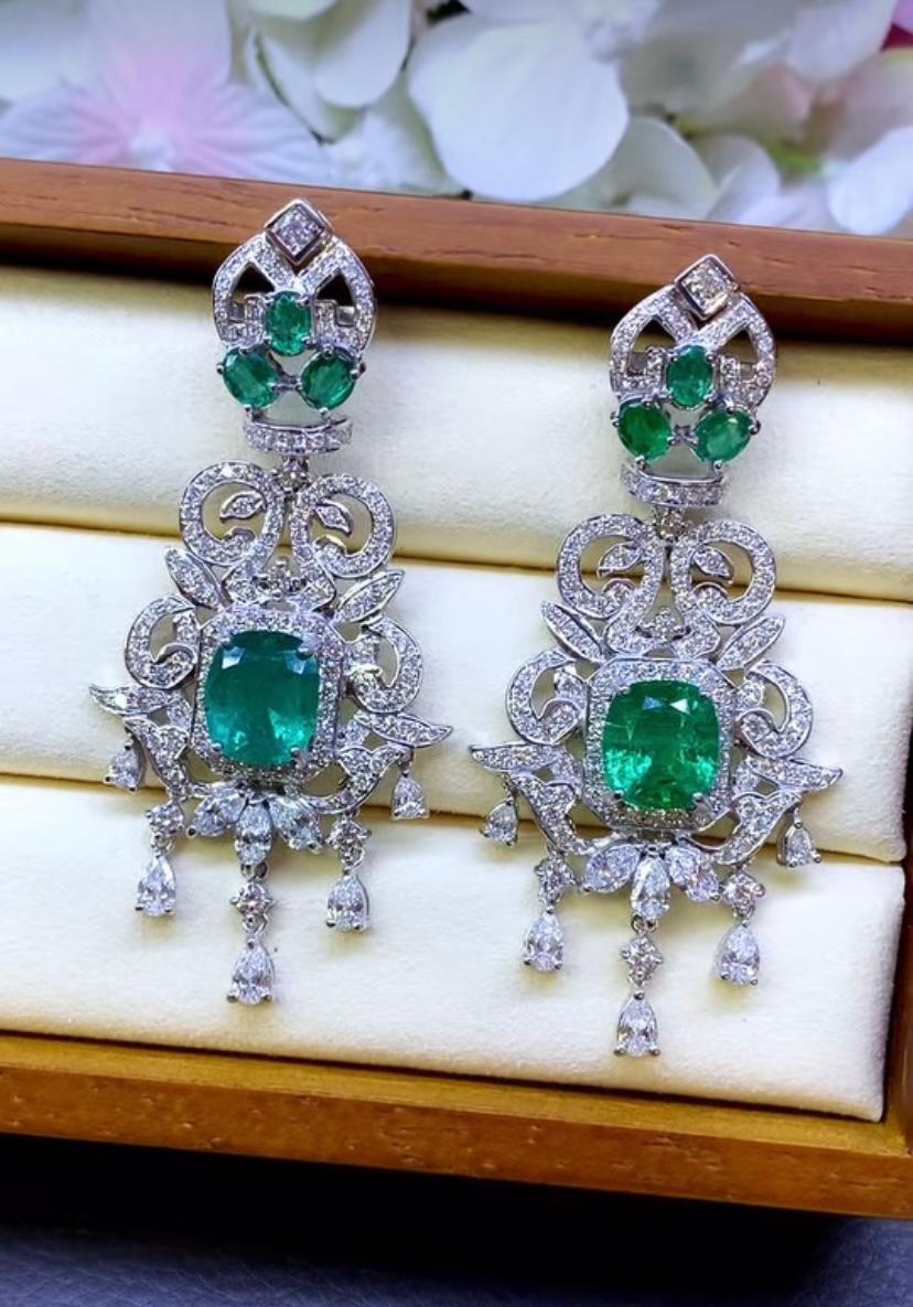 Cushion Cut AIG Certified 11.70 Ct Zambian Emeralds 7.90 Ct Diamonds 18k Gold Earrings For Sale