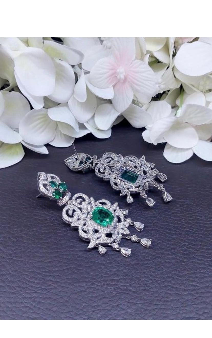 Women's or Men's AIG Certified 11.70 Ct Zambian Emeralds 7.90 Ct Diamonds 18k Gold Earrings For Sale