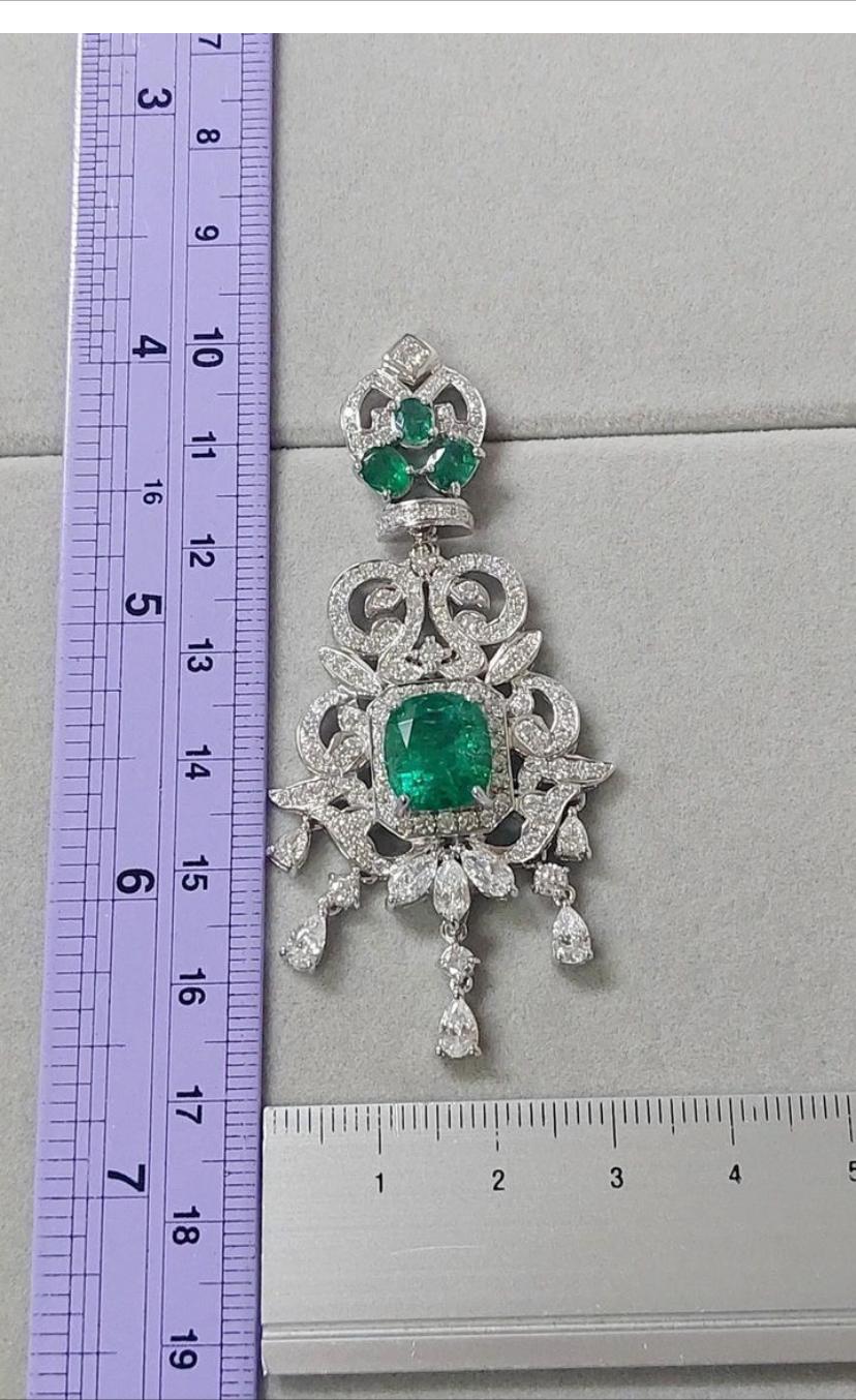 AIG Certified 11.70 Ct Zambian Emeralds 7.90 Ct Diamonds 18k Gold Earrings For Sale 2