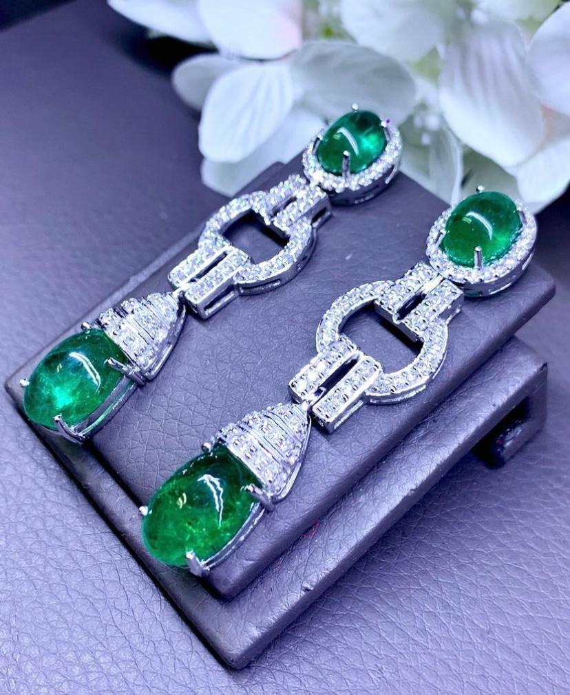 AIG Certified 118.61 Ct Zambian Emeralds  10.48 Ct  Diamonds 18k Gold Necklace  For Sale 2