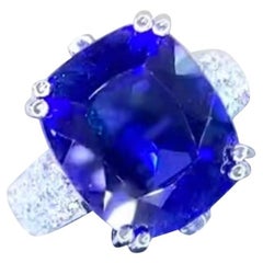 AIG Certified 12.00 Carat Tanzanite Diamonds 18K Gold Ring