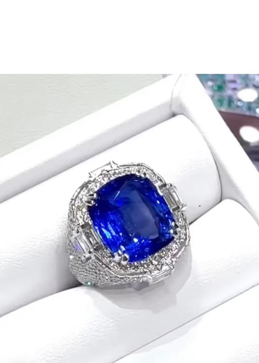 18 Karat Goldring, AIG-zertifizierter 12,00 Karat feinster Ceylon-Saphir 3,80 Karat Diamanten im Angebot 2