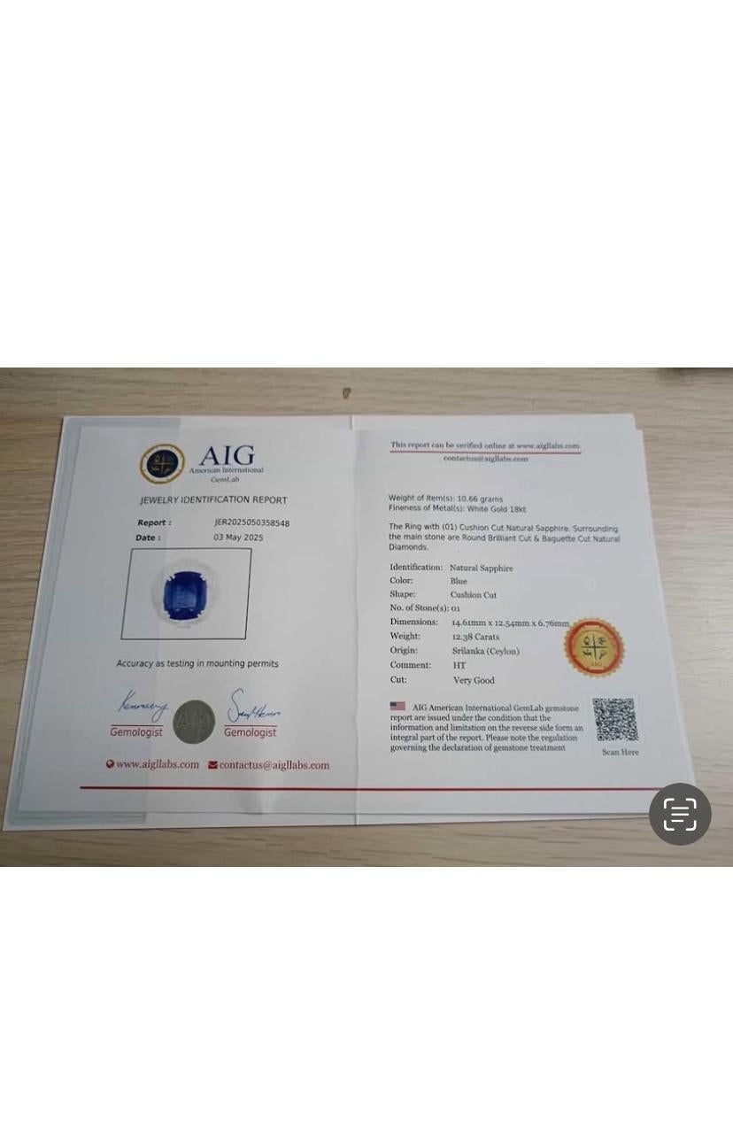 18 Karat Goldring, AIG-zertifizierter 12,00 Karat feinster Ceylon-Saphir 3,80 Karat Diamanten im Angebot 4