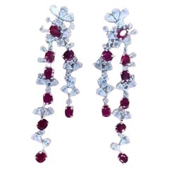 Pendientes de oro de 18 quilates con certificado AIG de 12,00 quilates de rubí siamés y 6,50 quilates de diamantes
