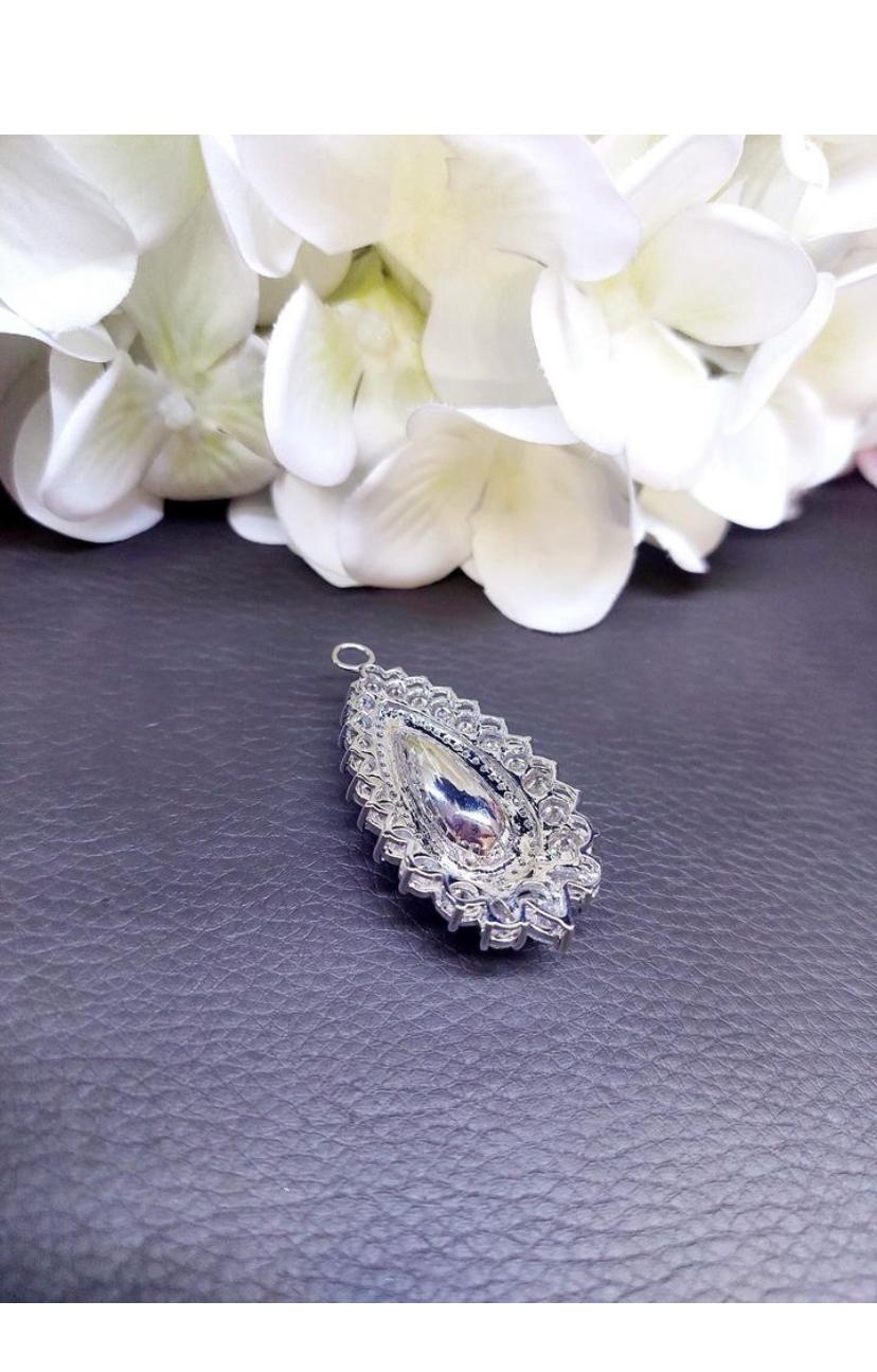 Pendentif en or 18 carats avec émeraude de Zambie certifiée AIG de 12,00 carats et diamants de 5,60 carats en vente 3