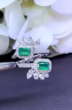 AIG Certified 1.21 Ct Zambian Emeralds 1.15 Ct Diamonds 18k Gold Ring
