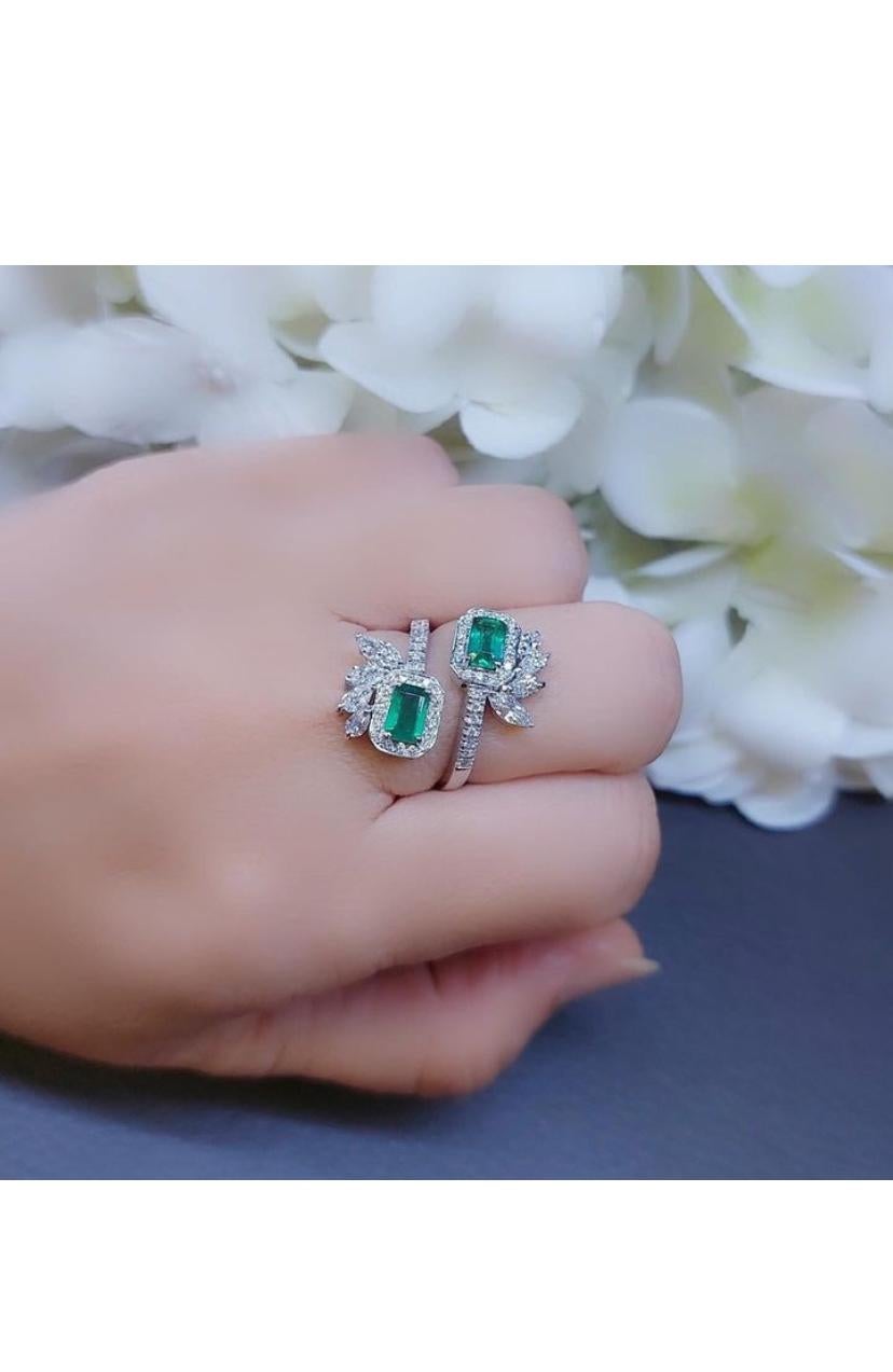 AIG Certified 1.21 Ct Zambian Emeralds 1.15 Ct Diamonds 18k Gold Ring For Sale 3