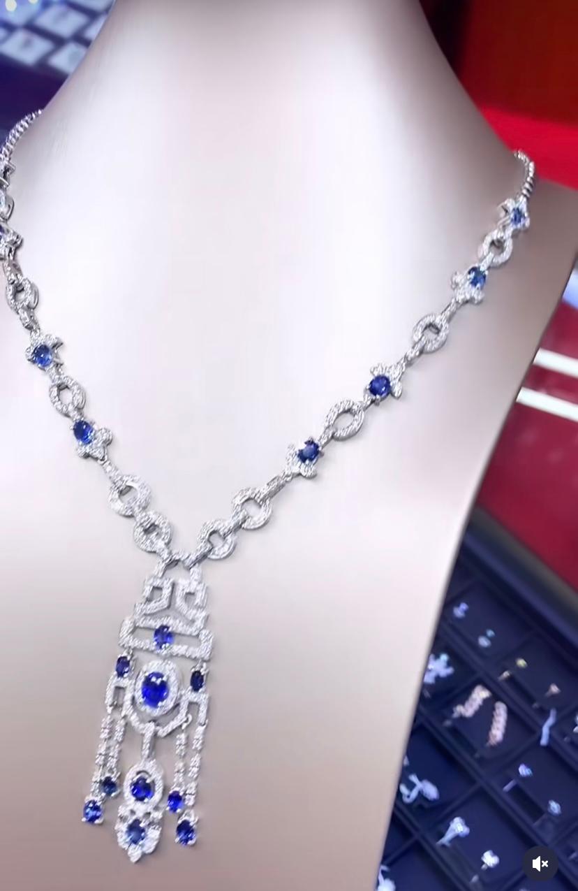 AIG Certified 12.27 Ct Ceylon sapphires Diamonds 4.98 Ct 18K Gold Necklace  In New Condition For Sale In Massafra, IT