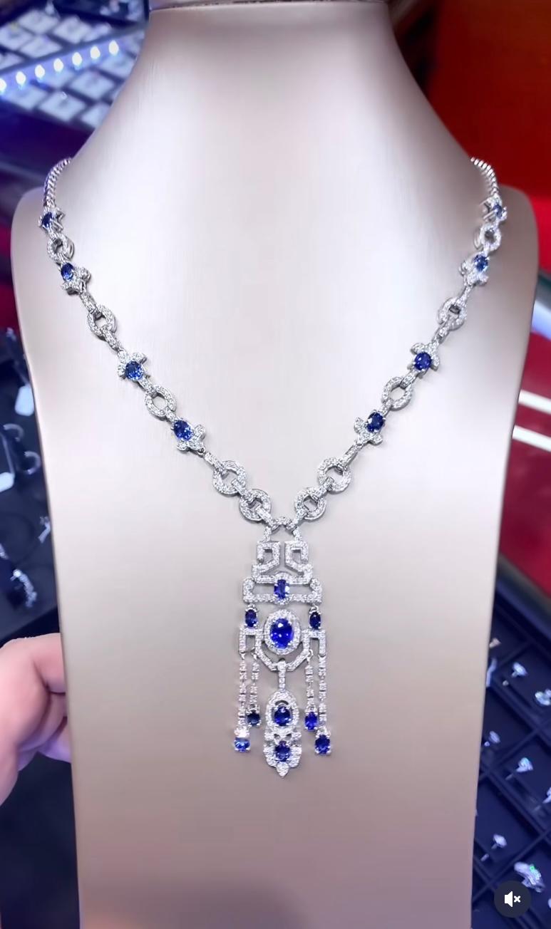 Women's AIG Certified 12.27 Ct Ceylon sapphires Diamonds 4.98 Ct 18K Gold Necklace  For Sale