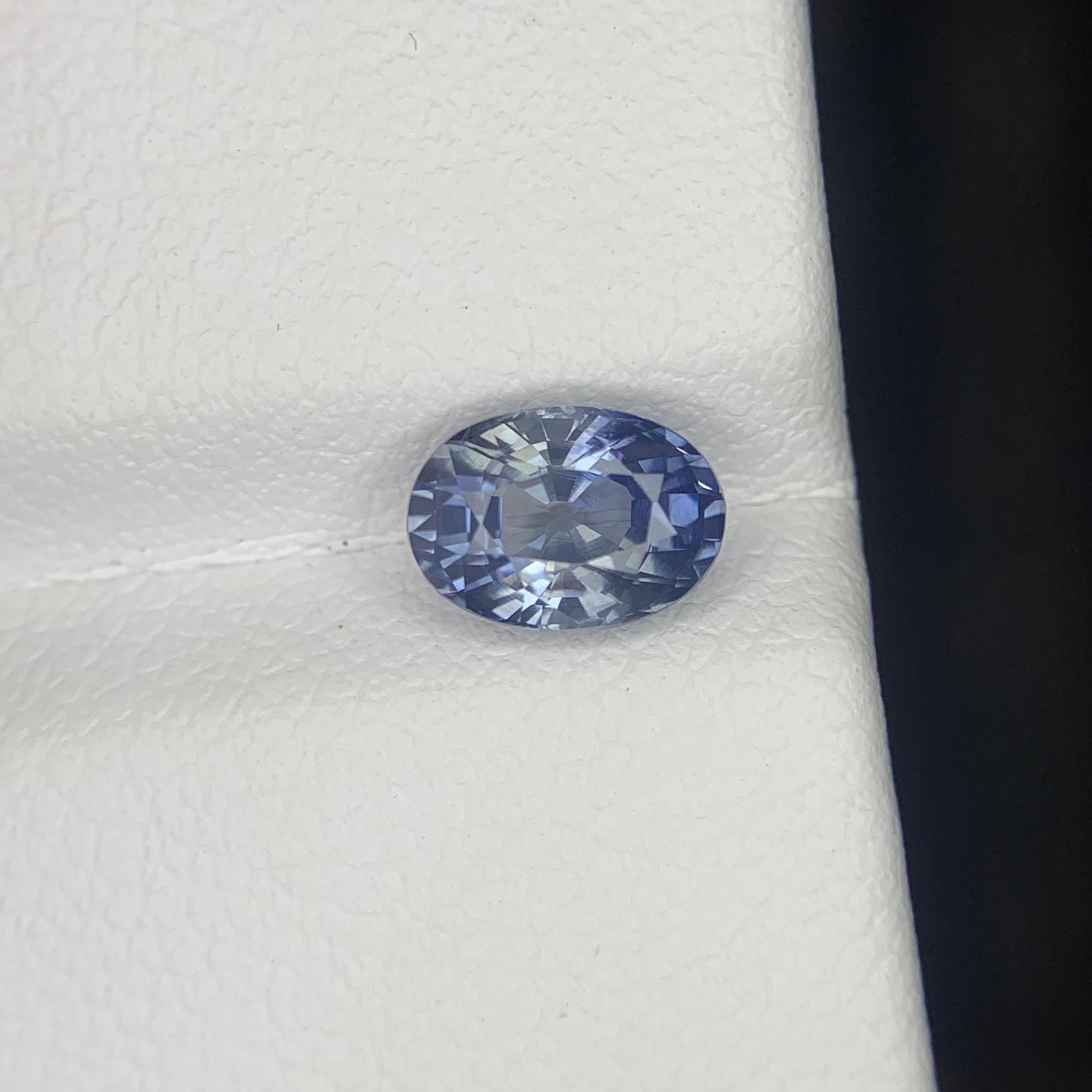Gemma di forma ovale di zaffiro sciolto naturale del Madagascar certificata AIG da 1,23 carati in vendita 5