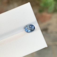 Gemma di forma ovale di zaffiro sciolto naturale del Madagascar certificata AIG da 1,23 carati