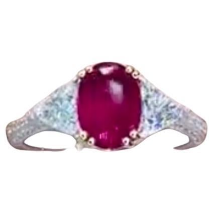Anillo de oro de 18 quilates con 1,25 diamantes de rubí birmano certificado por AIG en venta