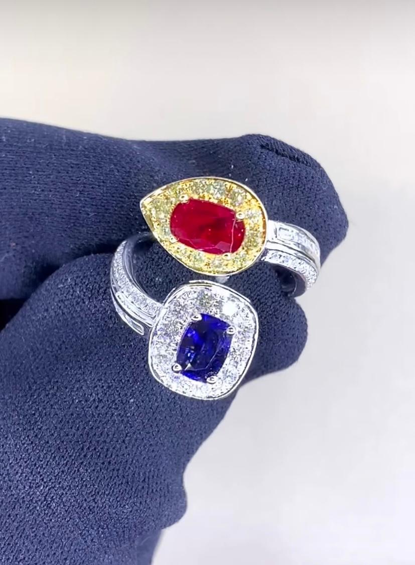 Women's AIG Certified 1.30 Ct Diamonds  1.25 Ct No heated Ruby 1.15 Ct Sapphire Ring For Sale