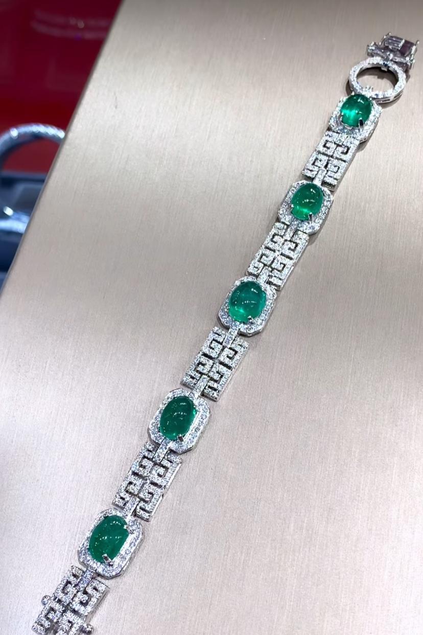 Cabochon AIG Certified 13.00 Carat Zambian Emeralds  2.50 Ct Diamonds 18K Gold Bracelet For Sale