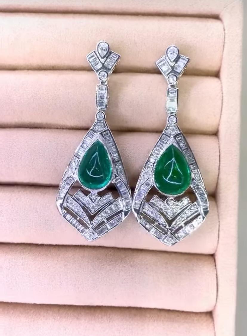 Boucles d'oreilles en or 18 carats certifiées AIG 13,00 carats d'émeraudes zambiennes 2,50 ct de diamants Pour femmes en vente