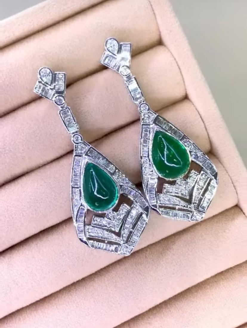 Boucles d'oreilles en or 18 carats certifiées AIG 13,00 carats d'émeraudes zambiennes 2,50 ct de diamants en vente 3