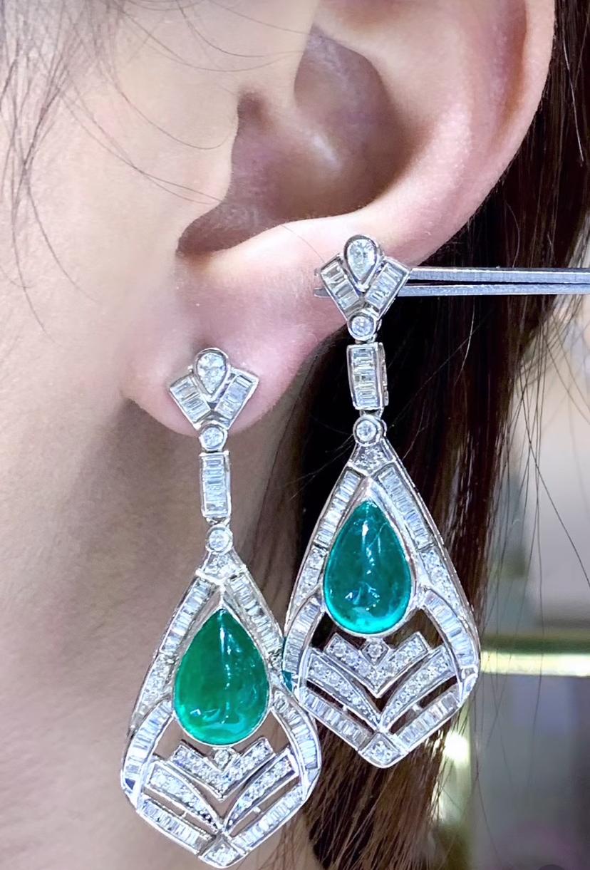 AIG Certificado 13.00 Esmeraldas de Zambia 2.50 Ct Diamantes Pendientes de Oro de 18K en venta 2