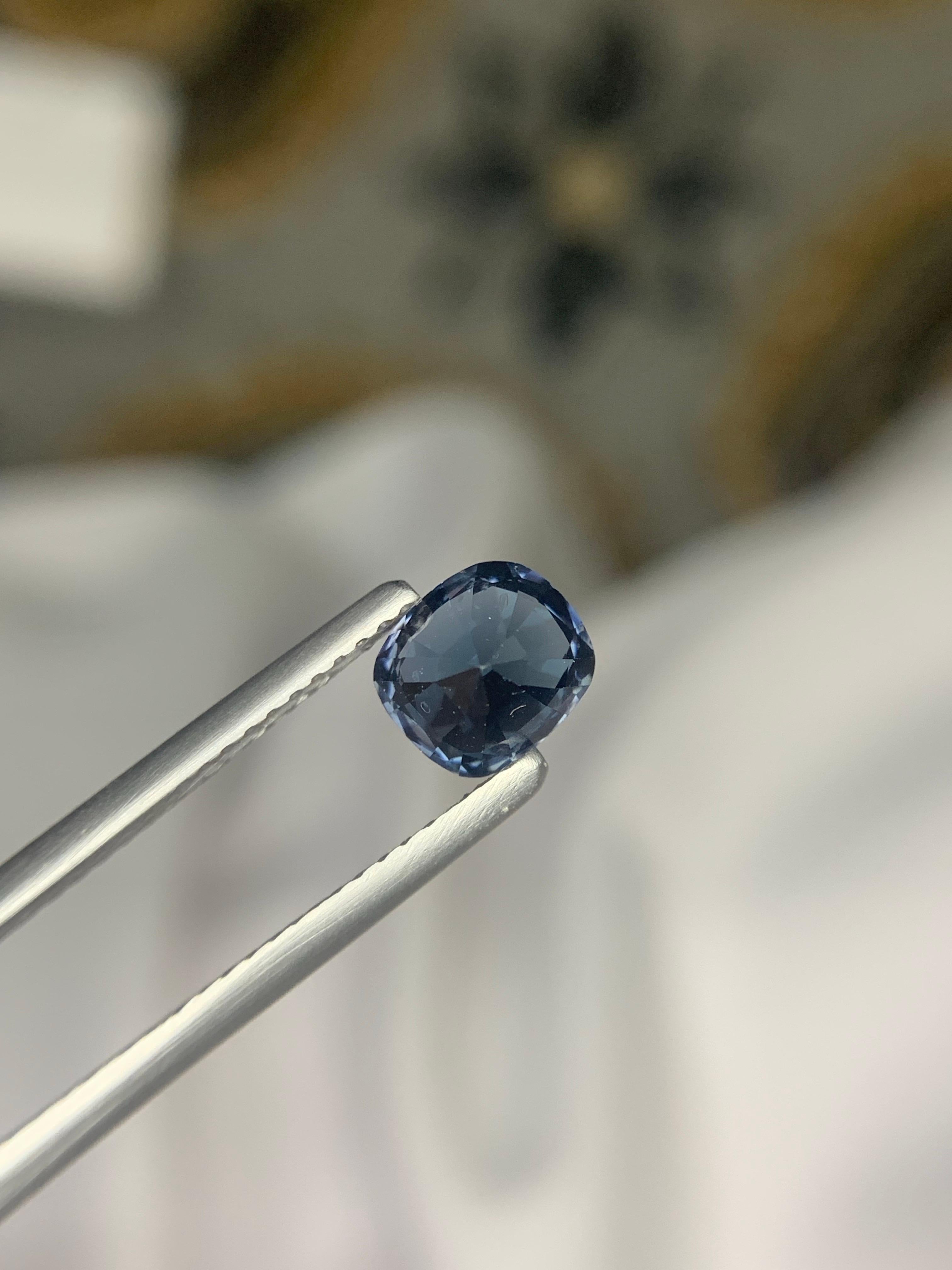 da uomo o donna Spinello di cobalto sfuso naturale certificato AIG da 1,32 carati proveniente dalla Tanzania in vendita