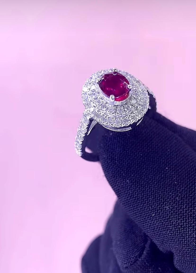 Bague en or 18 carats certifiée AIG, diamants 1,40 carat, rubis de Siamese 1,15 carat Neuf - En vente à Massafra, IT