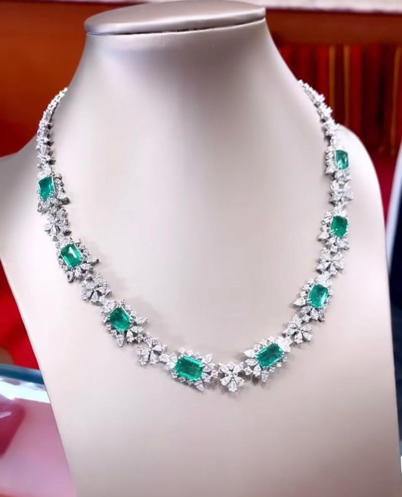 Women's AIG Certified 14.72 Carat Zambian Emeralds  14.01 Ct Diamonds 18K Gold Necklace  For Sale