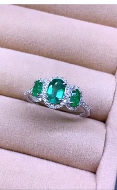 AIG Certified 1.50 Carats Zambian Emeralds Diamonds 18K Gold Ring