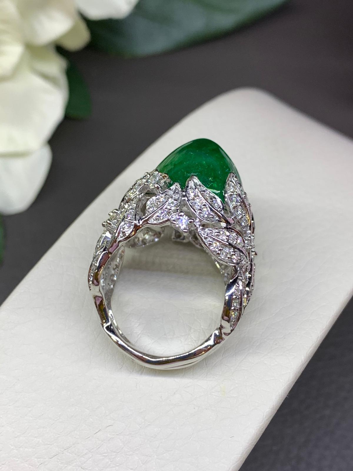 AIG Certified 15.00 Carats Natural Zambian Emeralds  Diamonds 18k Gold Ring For Sale 8