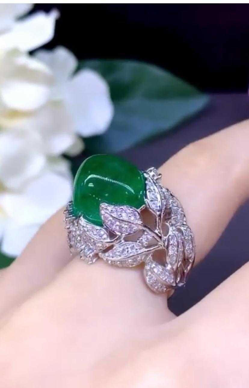 AIG Certified 15.00 Carats Natural Zambian Emeralds  Diamonds 18k Gold Ring In New Condition For Sale In Massafra, IT