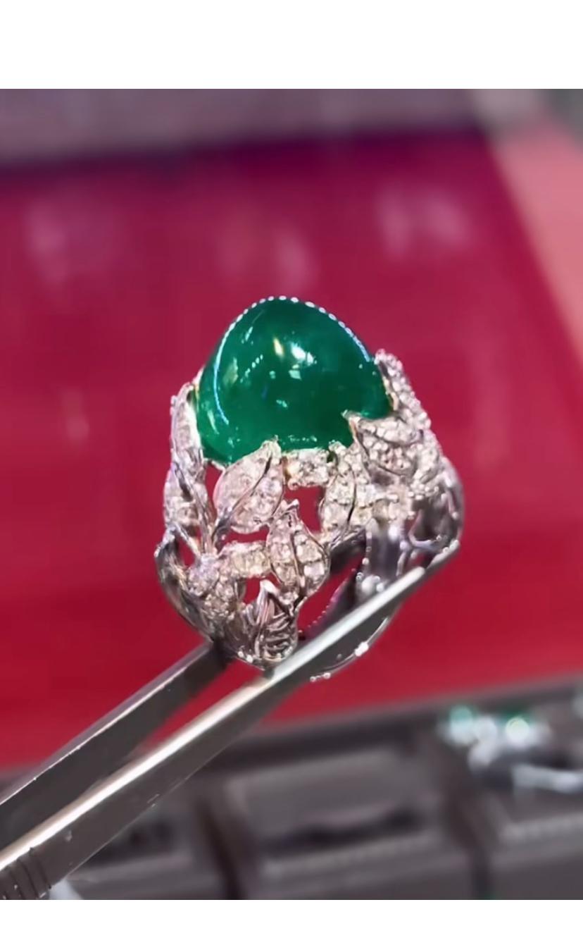 AIG Certified 15.00 Carats Natural Zambian Emeralds  Diamonds 18k Gold Ring For Sale 3