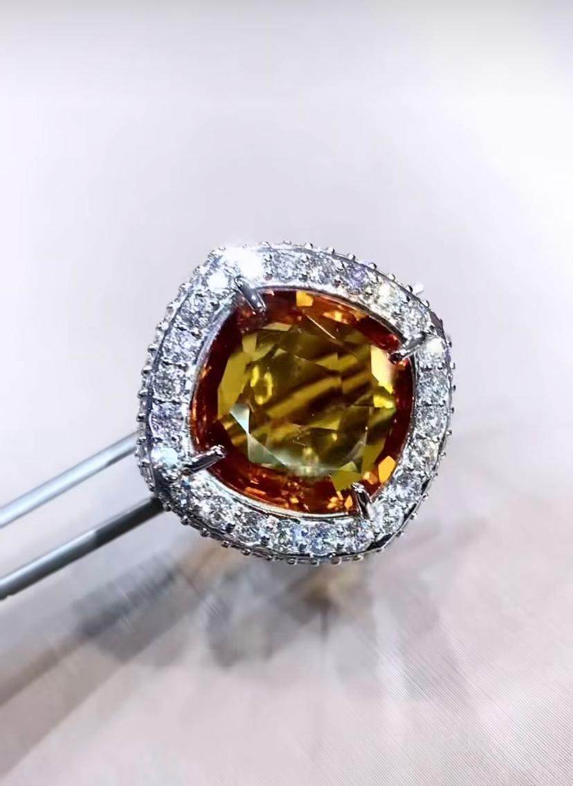 Mixed Cut AIG Certified 15.00 Carats Orange Sapphire  3.70 Ct Diamonds 18K Gold Ring For Sale