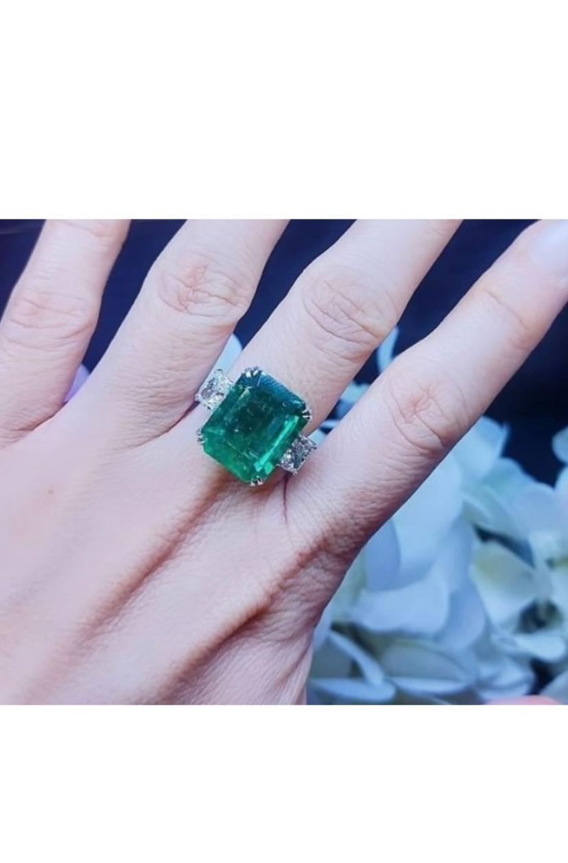 AIG Certified 15.00 Carats Zambian Emerald GIA certified 2.00 Ct Diamonds Ring  For Sale 3