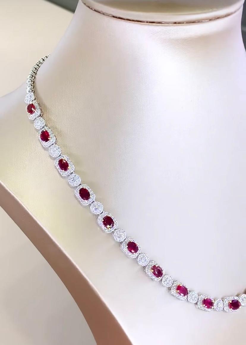 AIG Certified 15.00 Ct Siamese Rubies 5.00 Ct Diamonds 18K Gold Necklace In New Condition For Sale In Massafra, IT