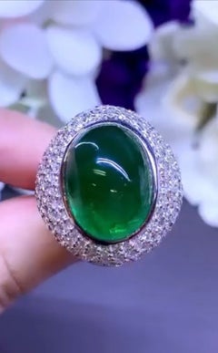 AIG Certified 15.01 Carats Zambian Emerald   4.60 Ct Diamonds 18K Gold Ring
