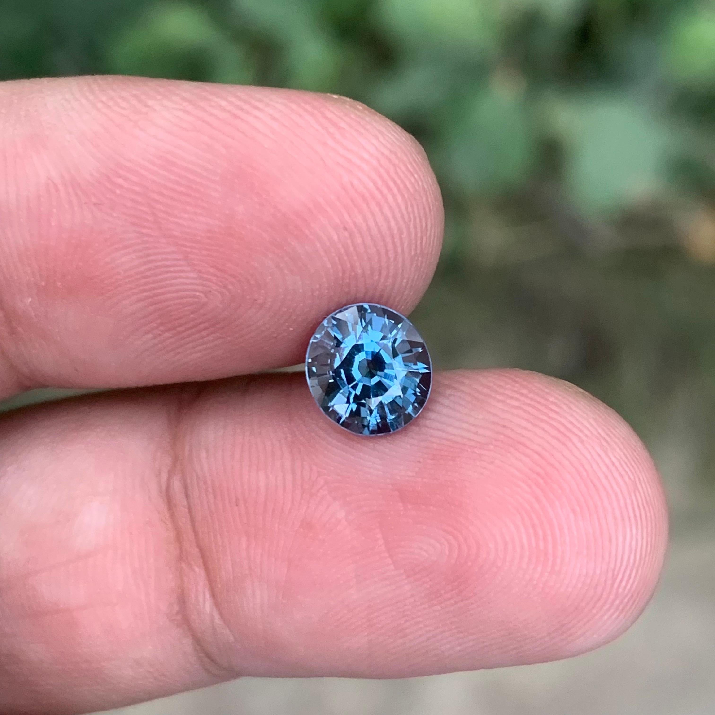 AIG zertifiziert 1,53 Karat natürlichen lose Kobalt Spinell Edelstein aus Tansania im Angebot 4