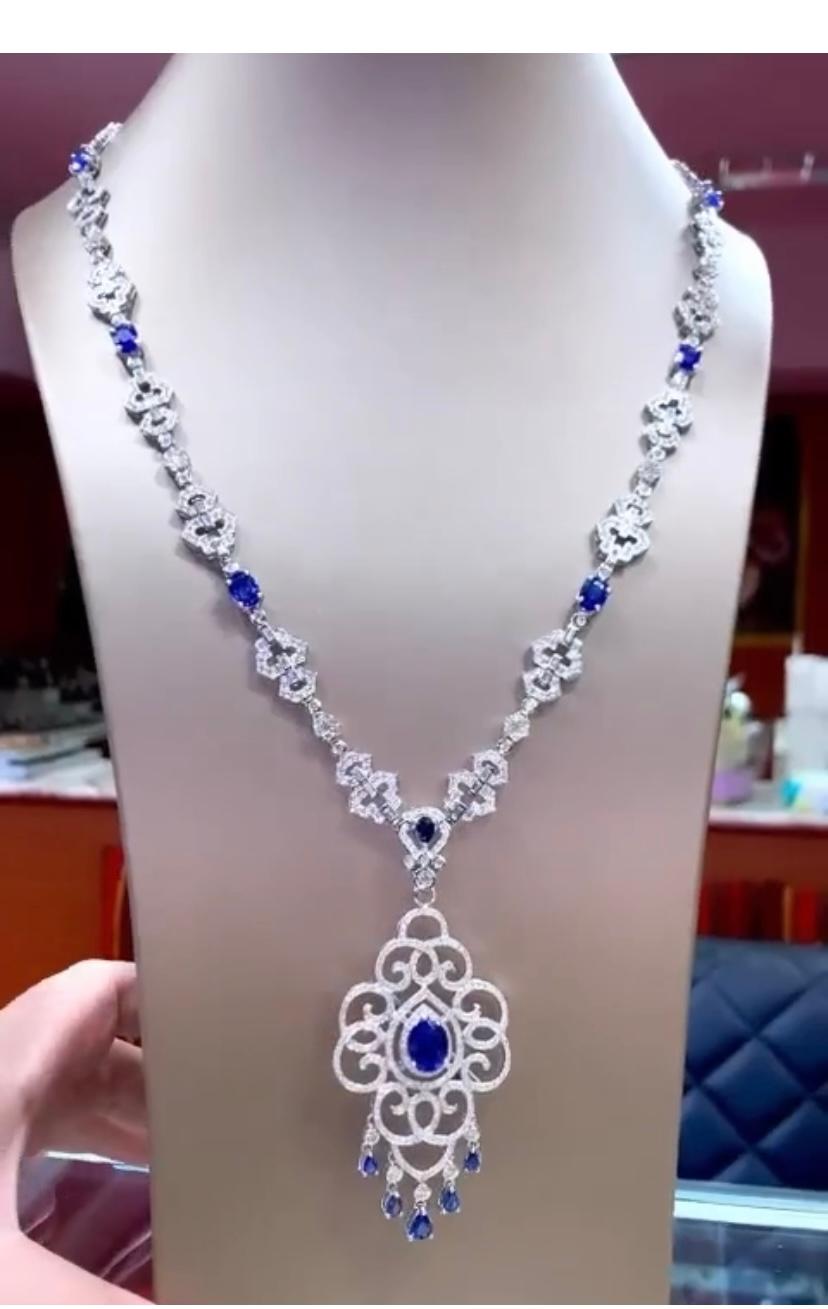 An exquisite necklace in Art Deco design, so particular and refined style, by Italian designer.
Necklace come in 18K gold with 13 pieces of natural Ceylon Sapphires of 15.74 carats,in perfect cut, extra fine quality and grade, spectacular color, and